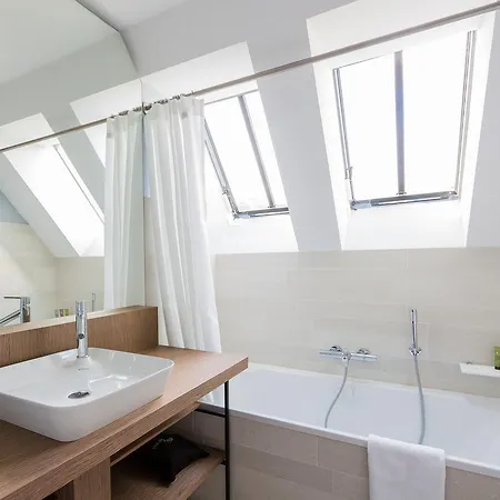 Golden Tulip Saint Malo- Le Grand Be Hotel 4*